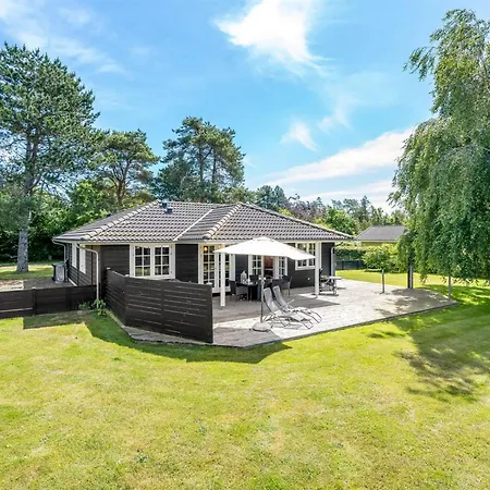 Ferienhaus Felicia - 350m From The Sea By Interhome Gedser